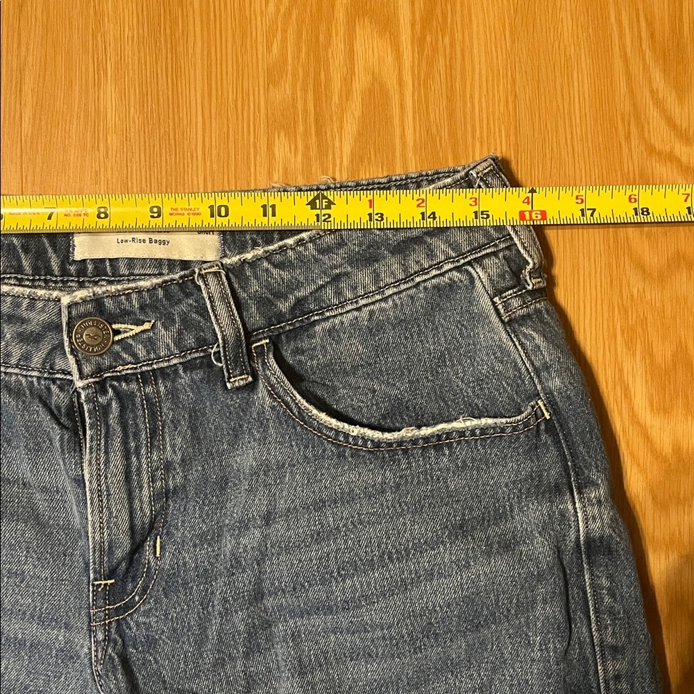 Hollister Distressed Low-Rise Baggy Jeans, size 6s w28 short - Picture 4 of 7